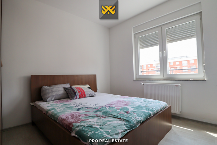 Banesë 112m² + 39m² me #qira në lagje të spitalit