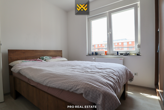 Banesë 112m² + 39m² me #qira në lagje të spitalit