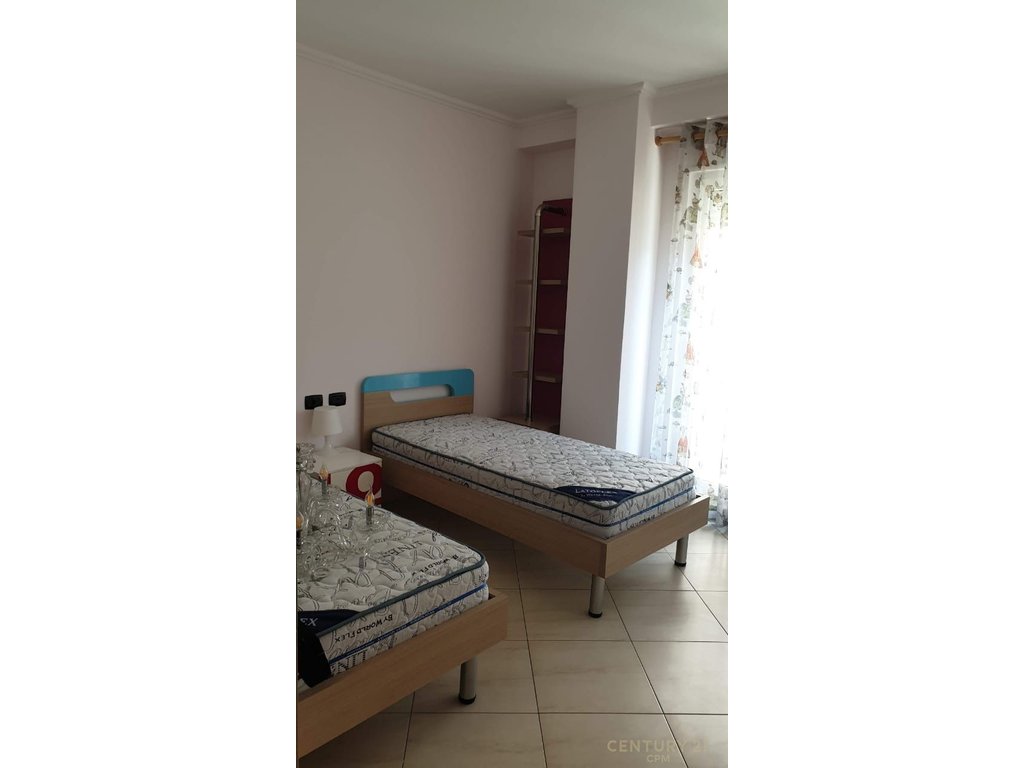 Louer, appartement 2+1+2 sur rue jordan misja (6)