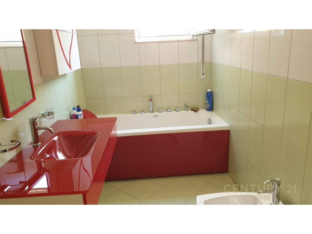 Louer, appartement 2+1+2 sur rue jordan misja (7)