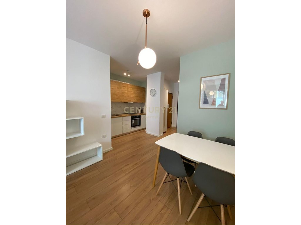 Triplex 4+1 à vendre à kodra e diellit residence 2