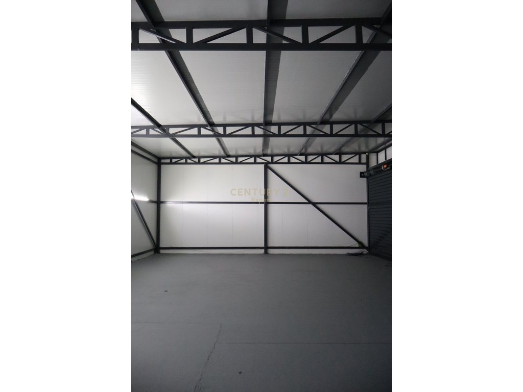 Espace multifonctionnel à louer (3)