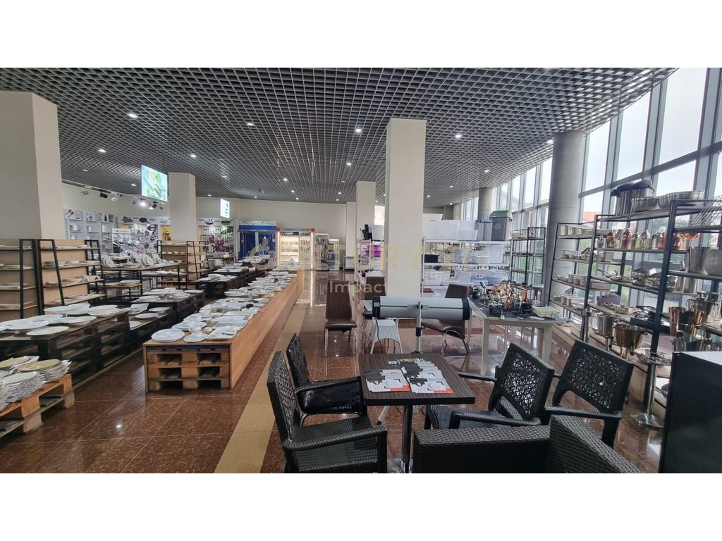 Espace multifonctionnel à louer (8)