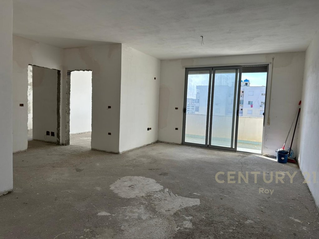 Appartamento 2+1+2 in vendita a Durrës - €141.000 | 117,5 m²