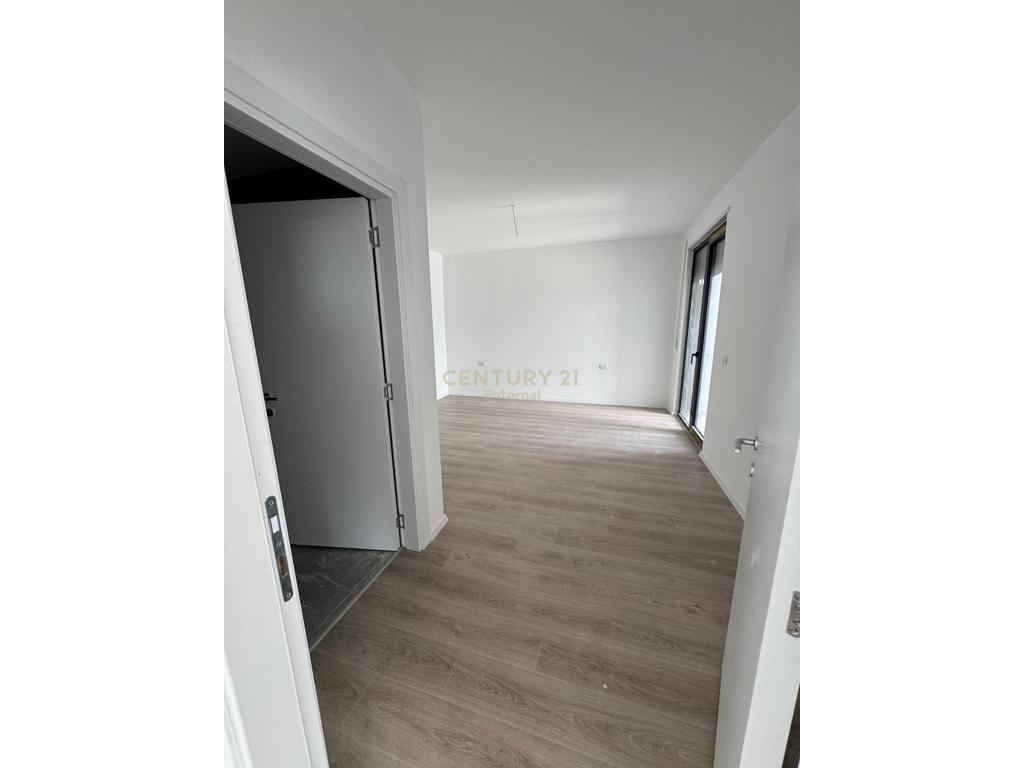 Apartament 2+1+2+post parkimi në shitje akses Tirana (8)