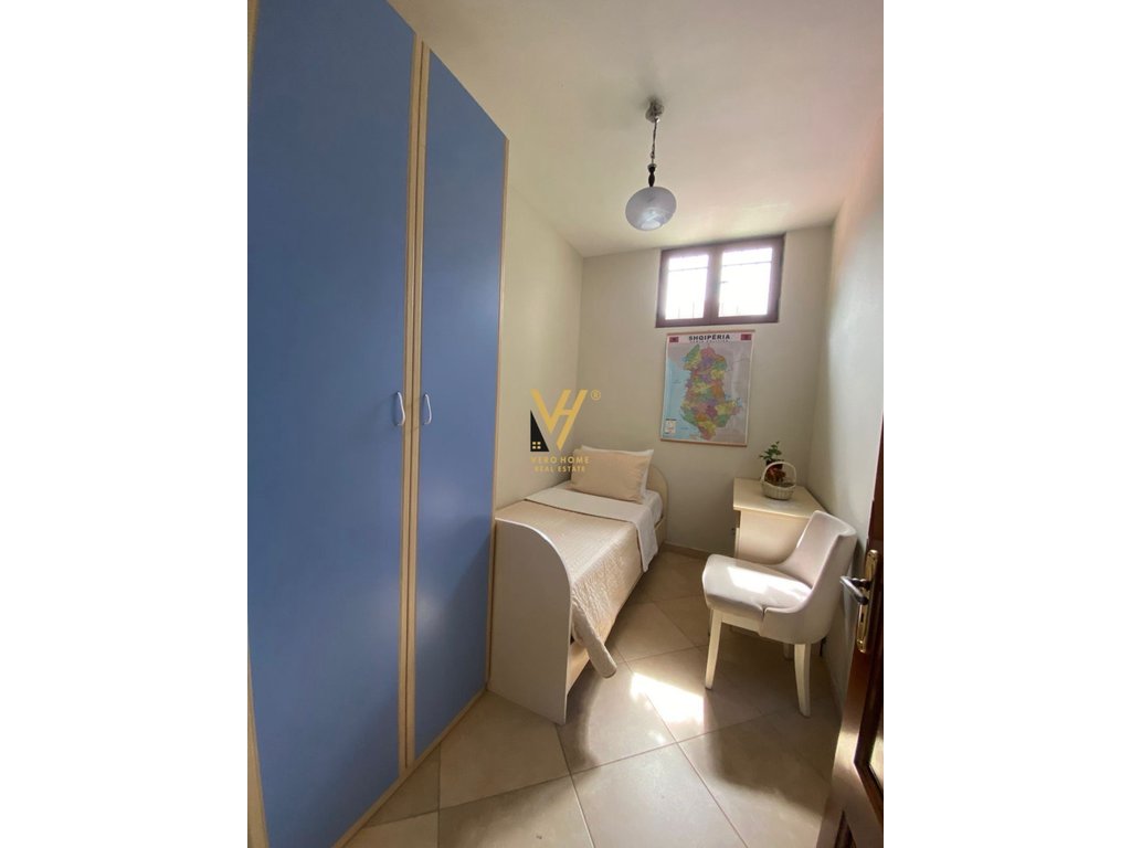 Jepet shtepi private me qira te blv. Zogu i 85.000 leke