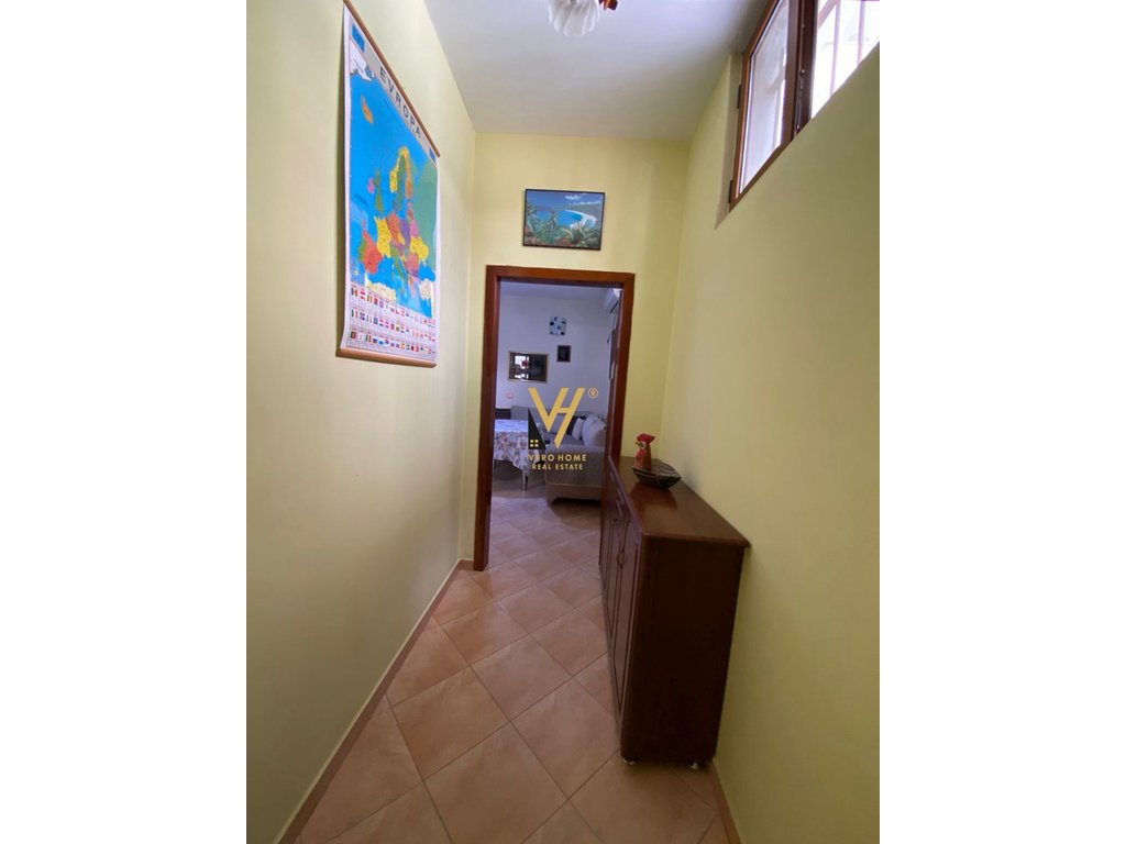 Jepet shtepi private me qira te blv. Zogu i 85.000 leke