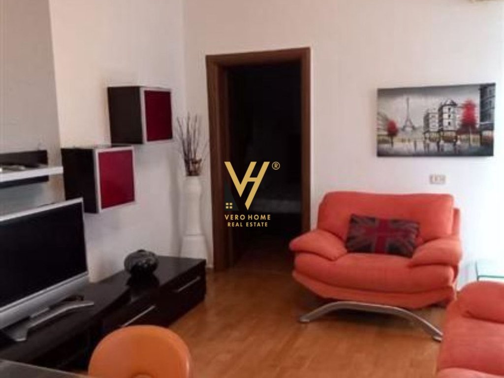 Jepet apartament 1+1+blk me qera te 21 dhjetori 600 euro