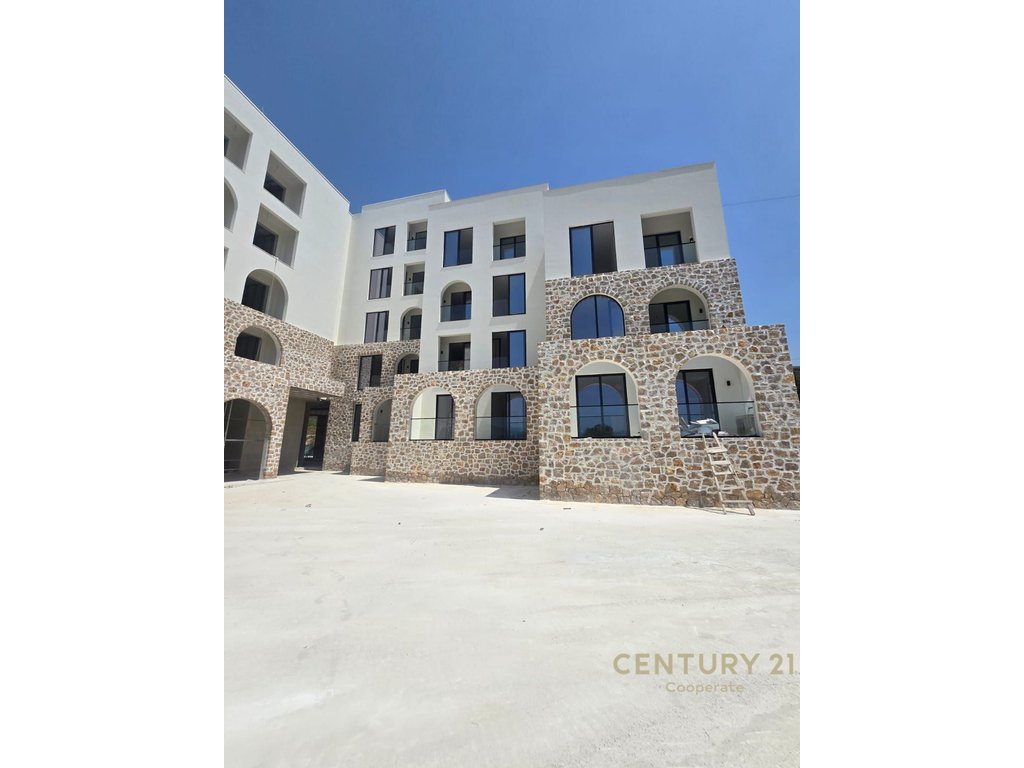 Apartamento 2+1+2, primeira linha, paseio radhime (4)