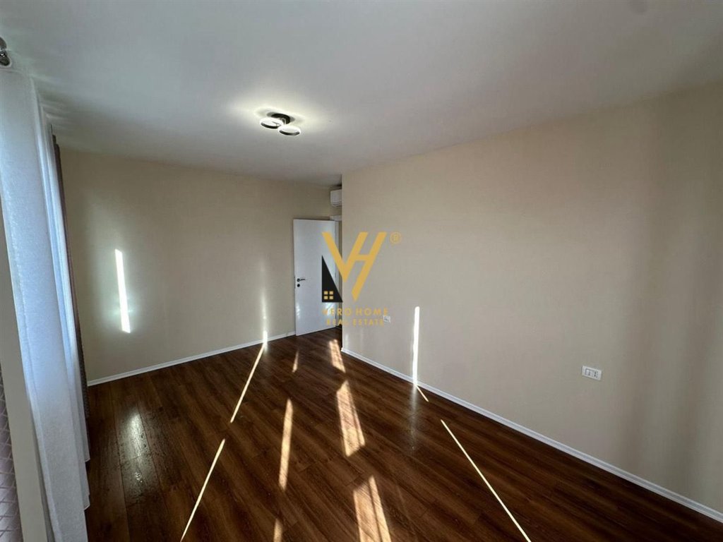 Jepet apartament 2+1+blk me qera ne Astir 50.000 leke (5)