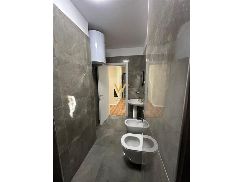 Jepet apartament 2+1+blk me qera ne Astir 50.000 leke (6)