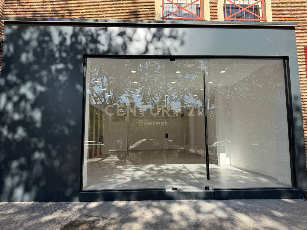 Prime commercial space for sale (6)