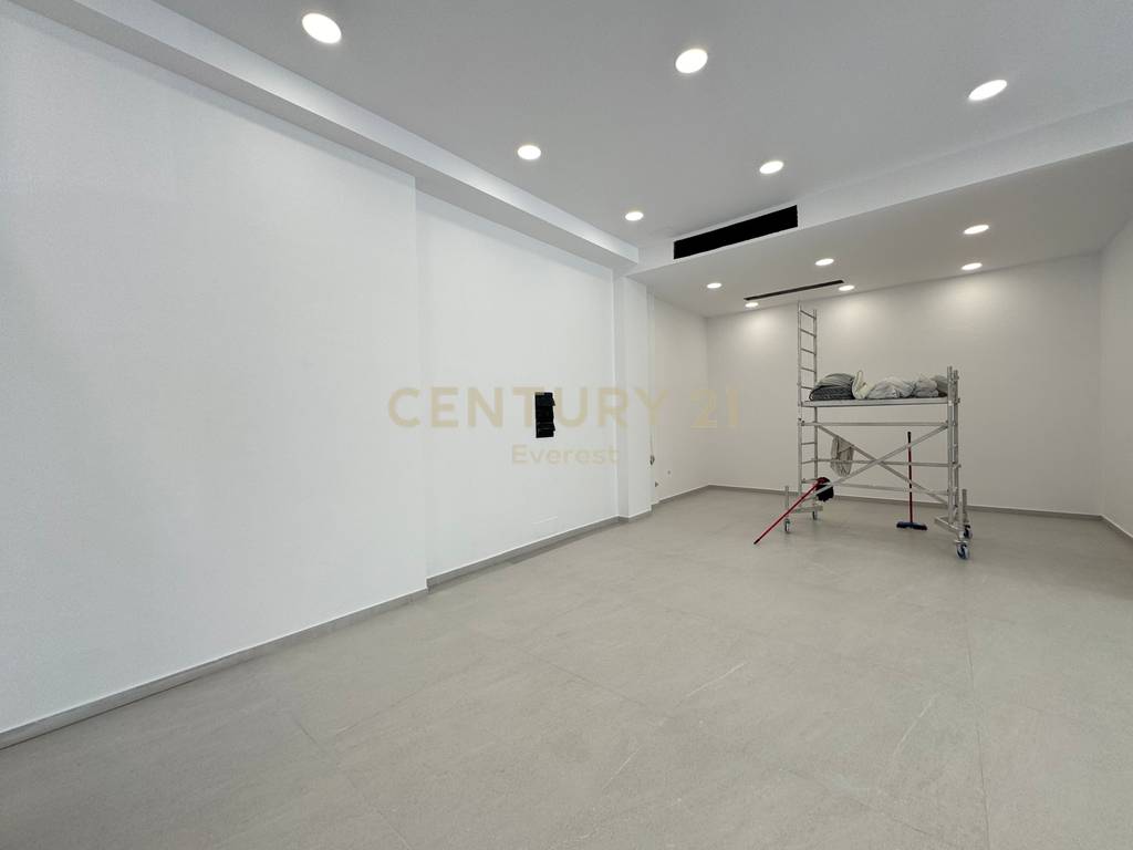 Prime commercial space for sale (8)