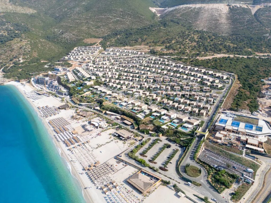 Vile twin 2+1 luksoze në green coast – Për shitje