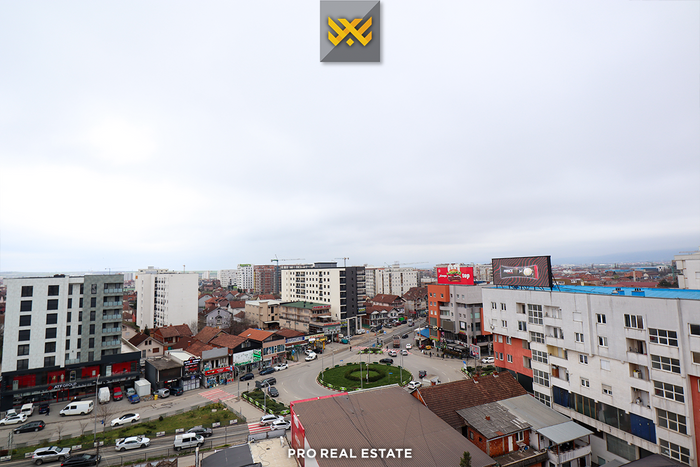 Attico / ufficio 150m² in affitto a Fushë Kosovë
