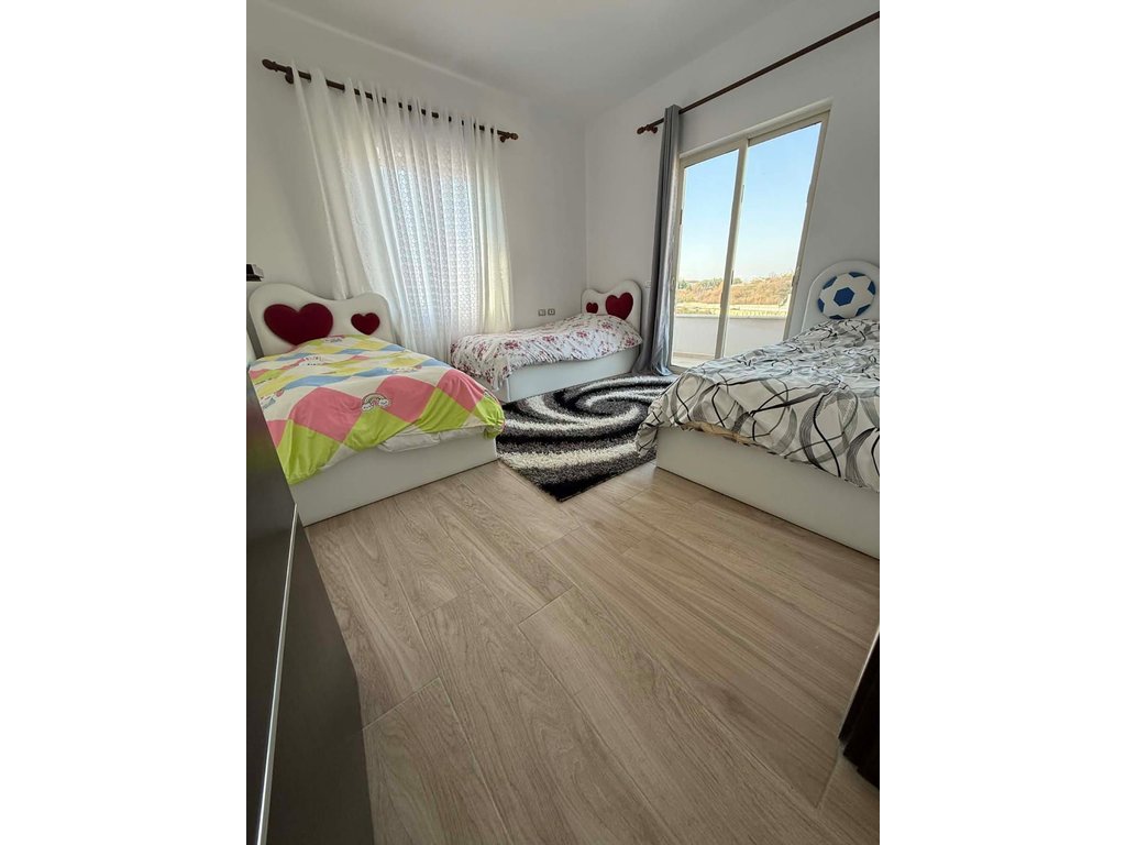 Villa 3+1+2 in affitto a fresku, Tirana (4)