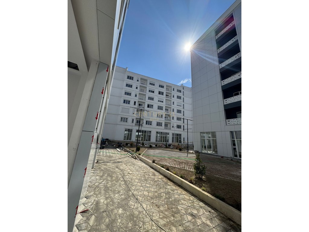 Verkauft wohnung 2+1 im white power komplex, kamez zentrum, Tirana