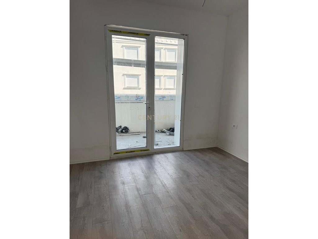 Verkauft wohnung 2+1 im white power komplex, kamez zentrum, Tirana (3)