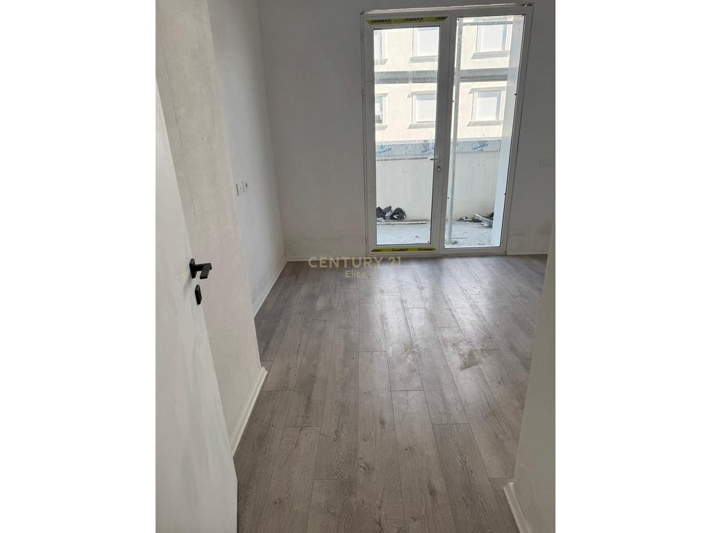 Verkauft wohnung 2+1 im white power komplex, kamez zentrum, Tirana (4)
