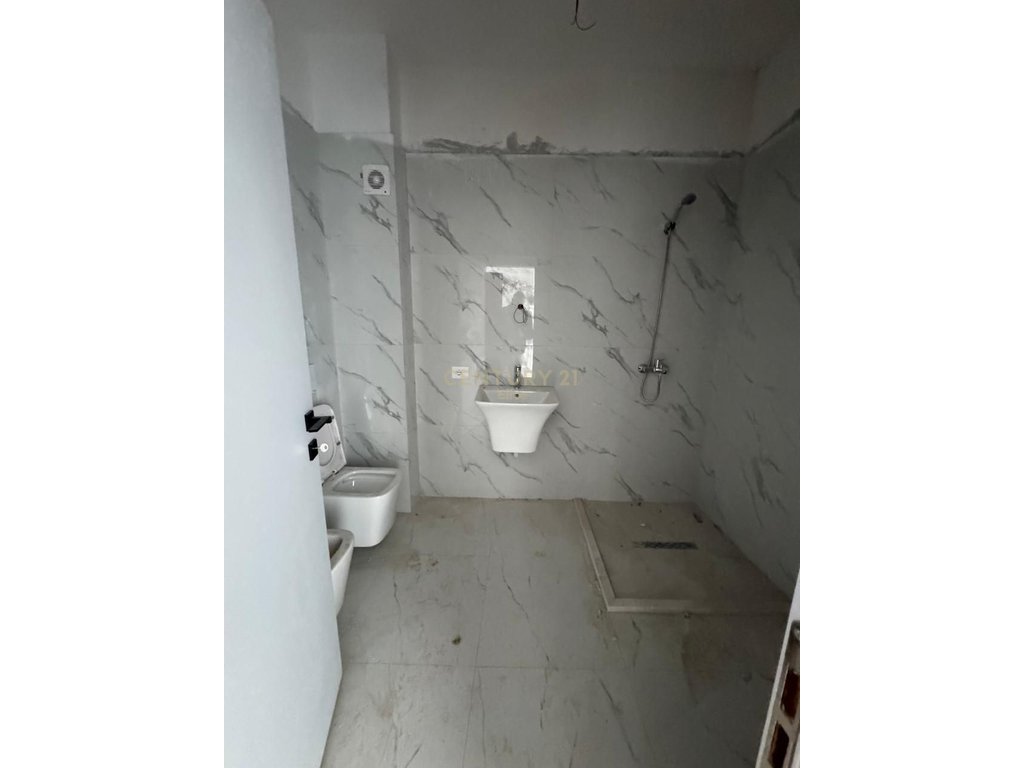 Verkauft wohnung 2+1 im white power komplex, kamez zentrum, Tirana (5)