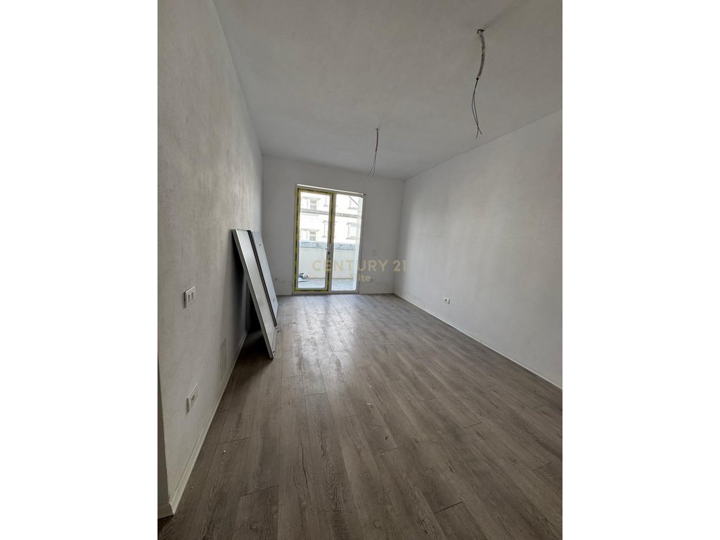 Verkauft wohnung 2+1 im white power komplex, kamez zentrum, Tirana (6)