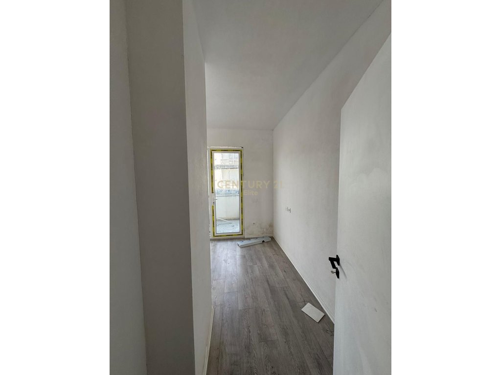 Verkauft wohnung 2+1 im white power komplex, kamez zentrum, Tirana (7)