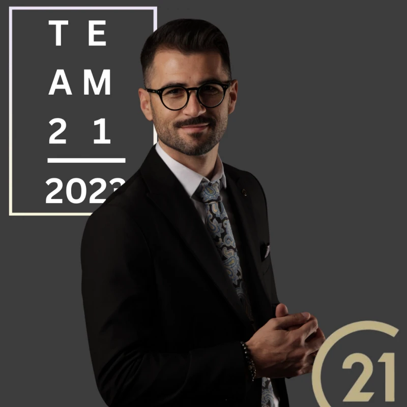 Shiten 20 poste parkimi tek Komuna e Parisit!