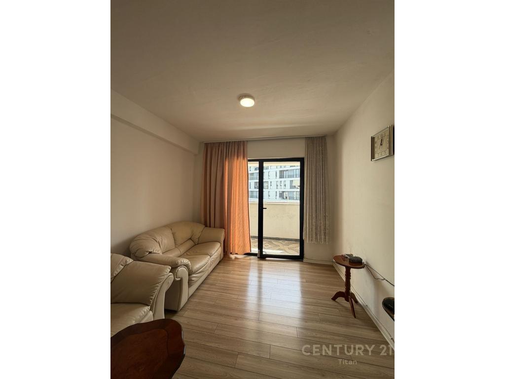 Shitet apartament 2+1 tek 5 maji (2)