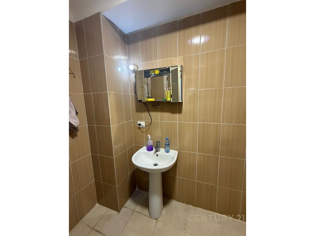 Shitet apartament 2+1 tek 5 maji (6)