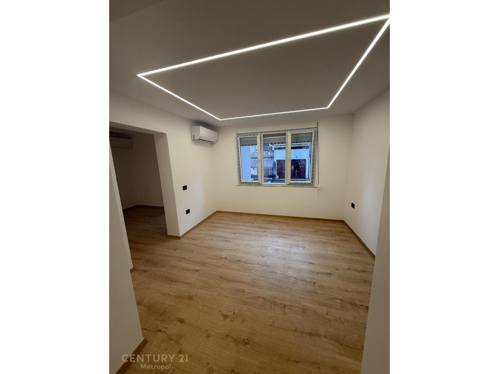 Locale commerciale in affitto, block! (4)
