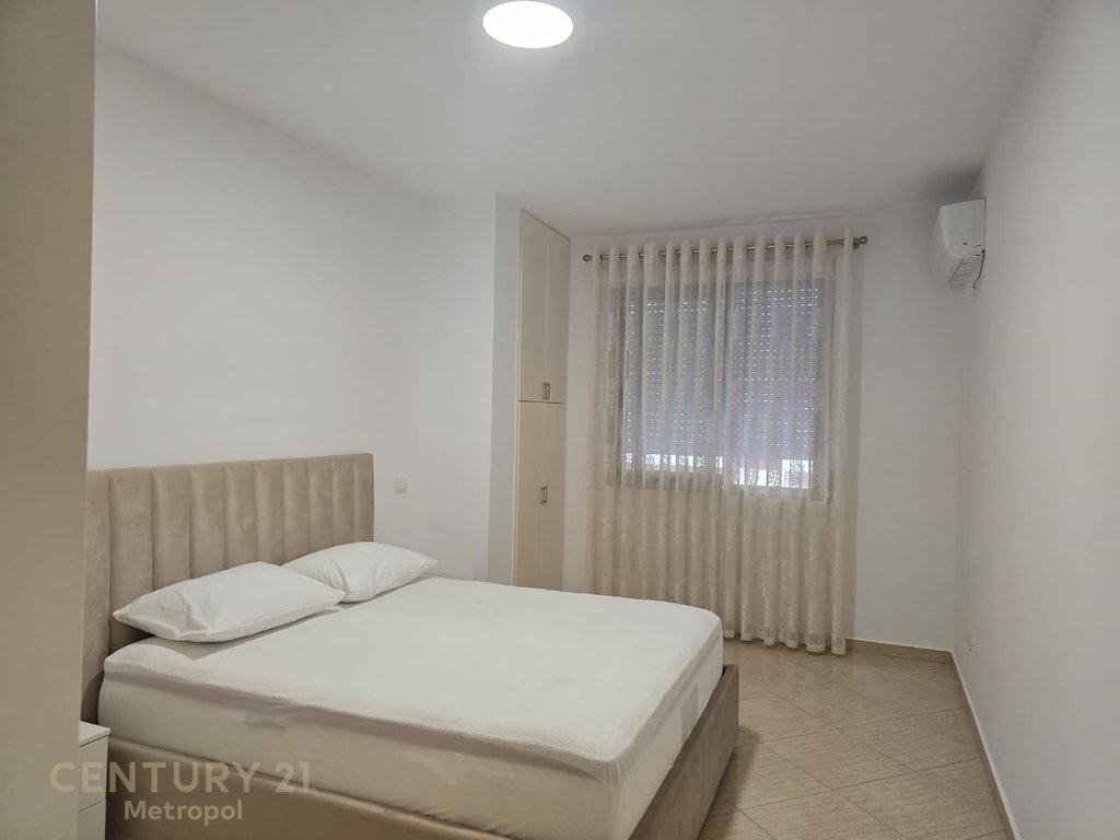 Jepet me qira apartament 1+1, lungomare! (4)