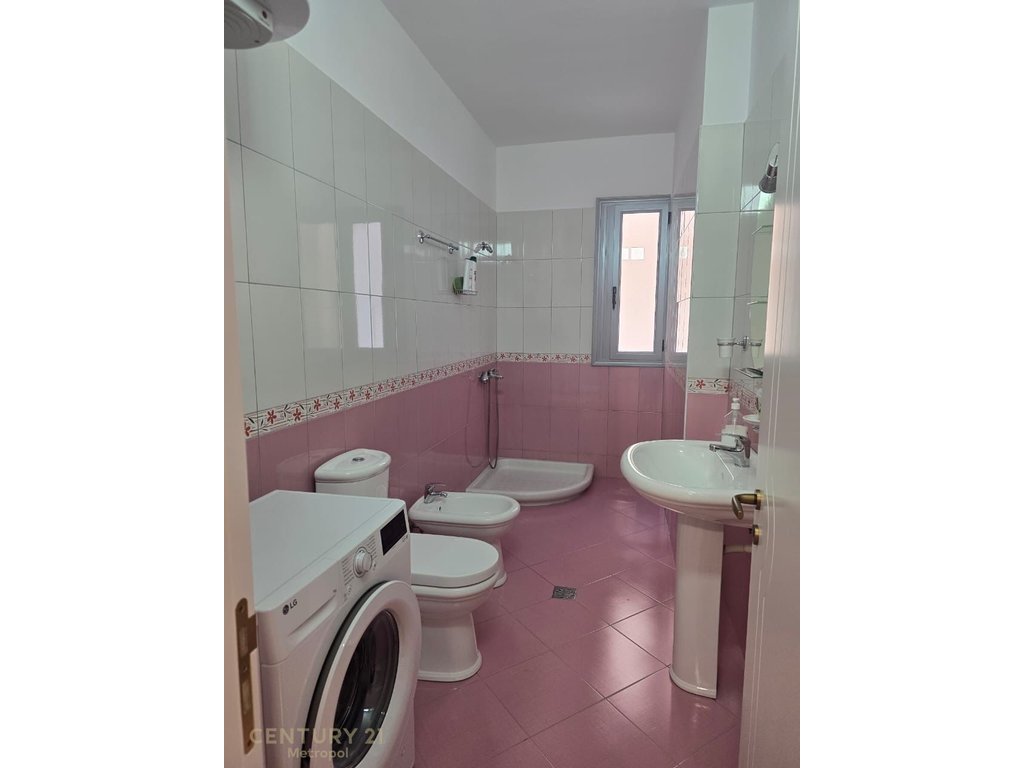 Jepet me qira apartament 1+1, lungomare! (6)