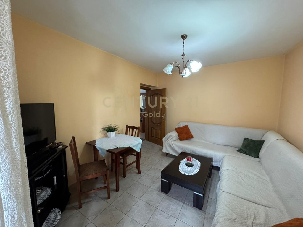 Apartament 2+1+2 për shitje në rrugën mihal grameno (8)
