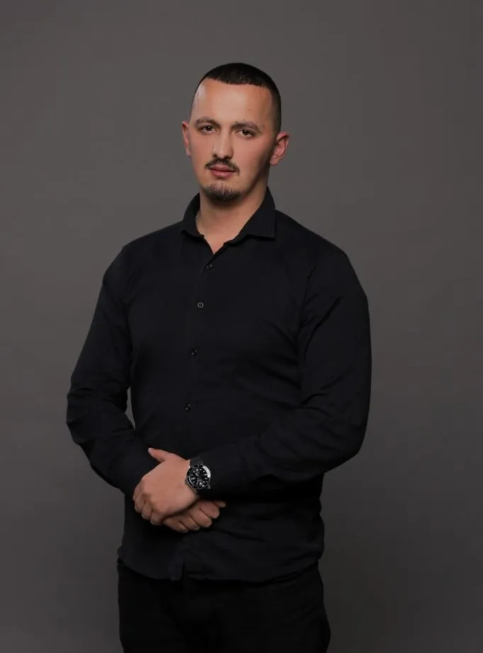 Ambient komercial corner për shitje në rrugën mihal grameno (4)