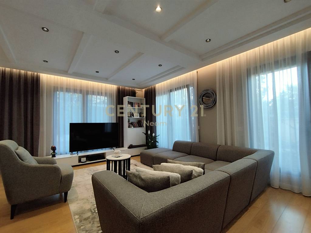 Villa zum verkauf in der nähe des venue club
