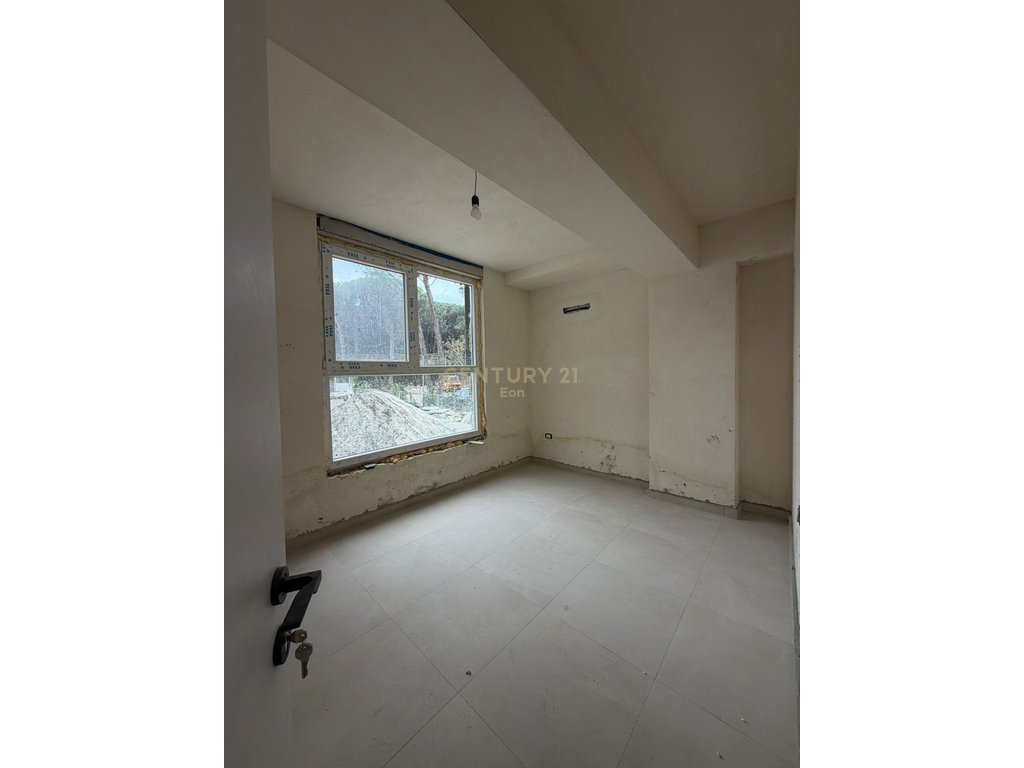 Shitet apartament 2+1 montevideo residence te mali robit! (8)