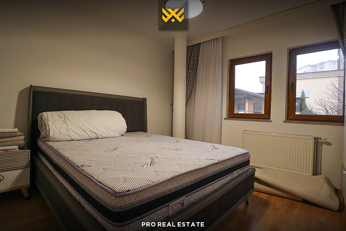 House 550m² for sale in Bregu i Diellit.