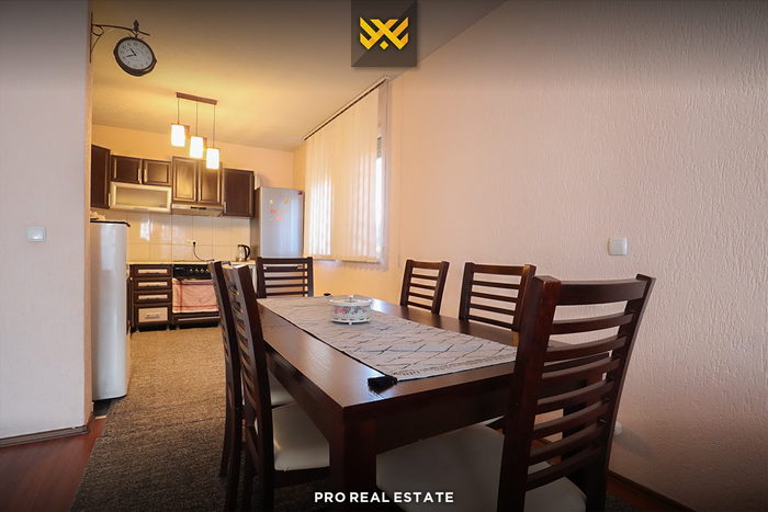 House 200m² for rent in lagjen qëndresa. (2)