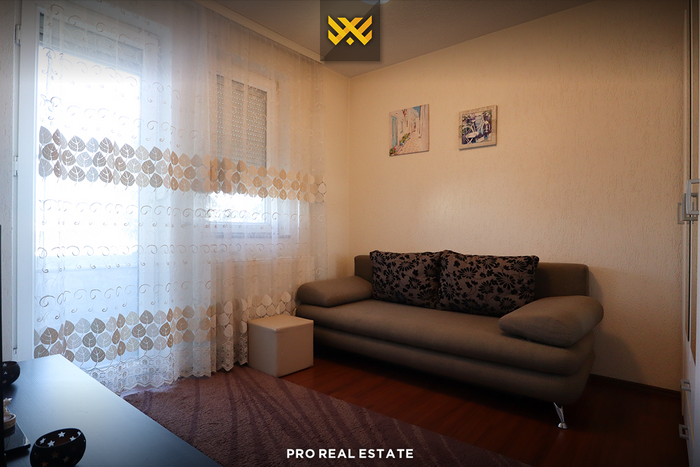 House 200m² for rent in lagjen qëndresa. (5)