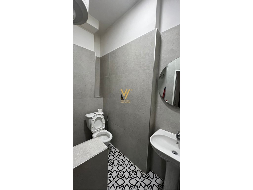 Jepet apartament 1+1 me qira te barrikada 500 euro