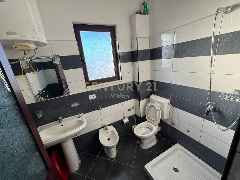 3-stöckiges hotel zum verkauf in velipojë (7)