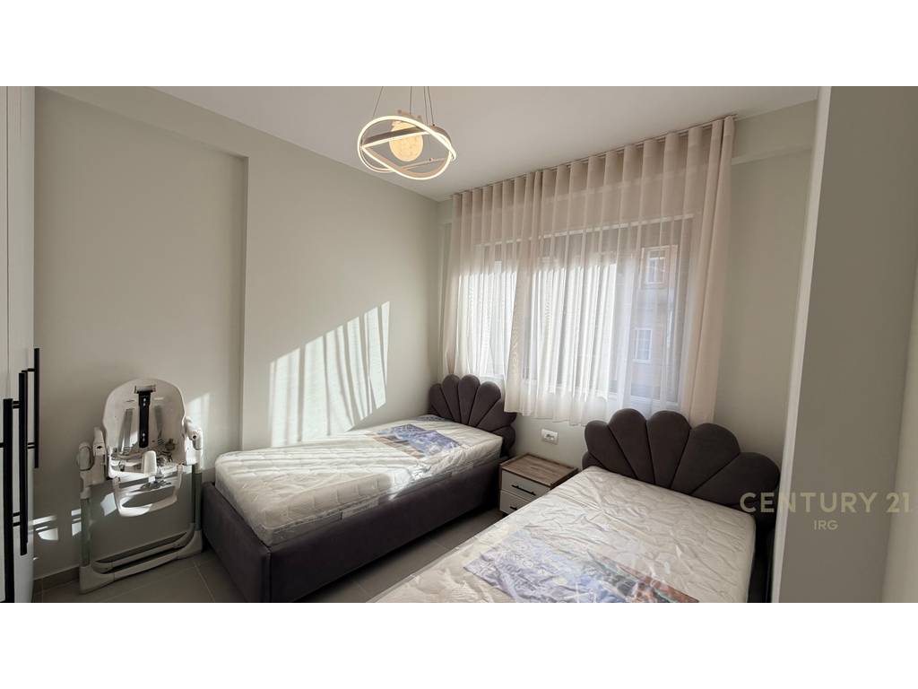 Jepet me qira apartament 2+1+post parkimi tek rruga durresit ! (5)