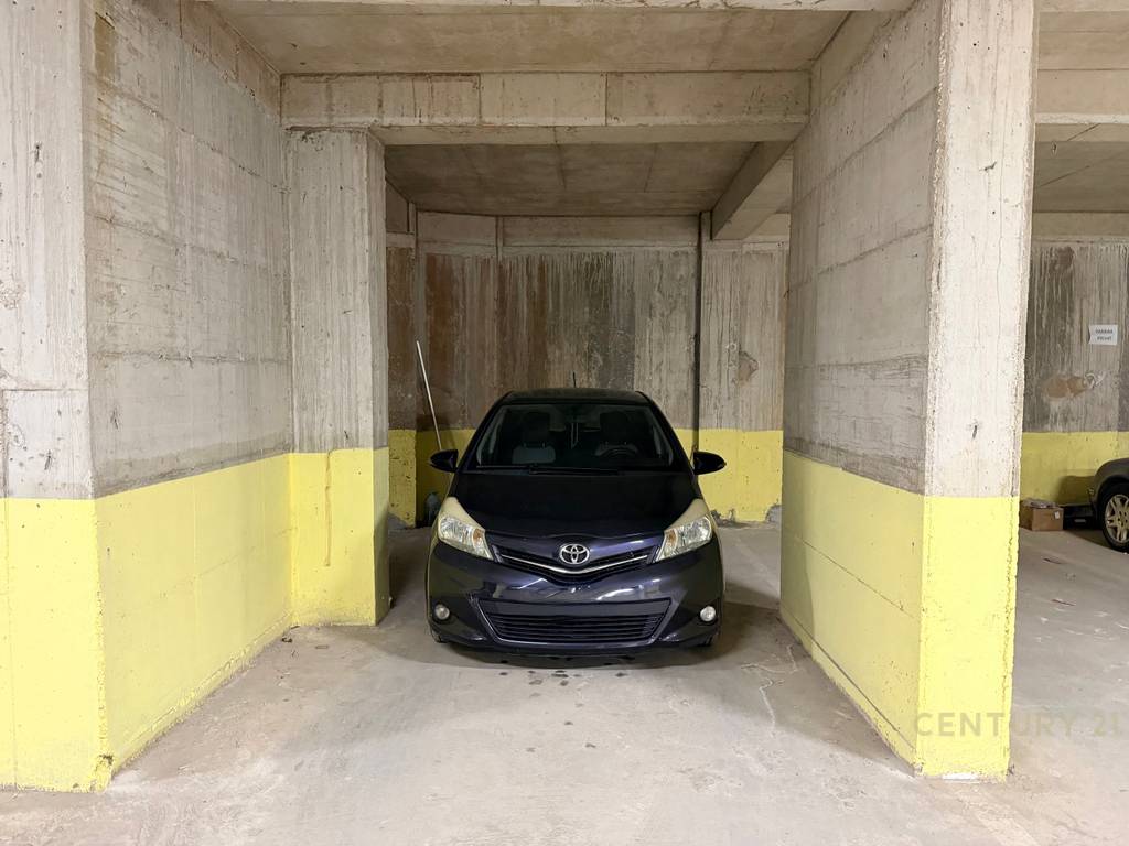 Jepet me qira apartament 2+1+post parkimi tek rruga durresit ! (8)