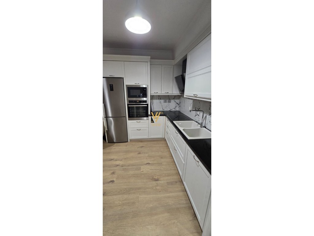Jepet apartament 1+1+blk me qira te Komuna e Parisit 75.000 leke