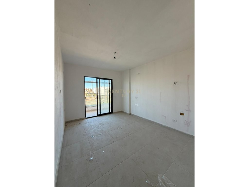 Apartment 1+1 in zwei garsonieren, im eon-residenz in golem! (5)