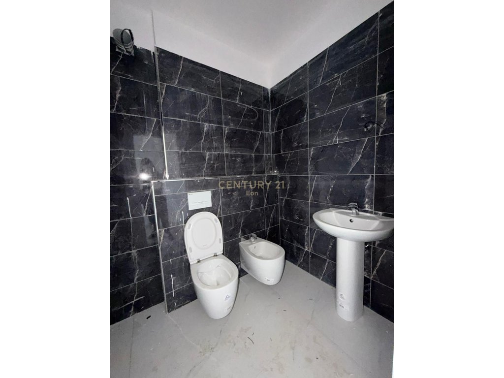 Apartment 1+1 in zwei garsonieren, im eon-residenz in golem! (7)