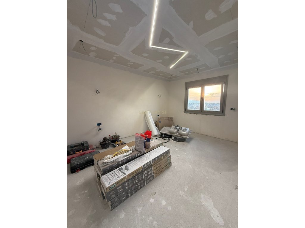 Appartement à vendre 2+1 – Quartier '24 Maj' (2)