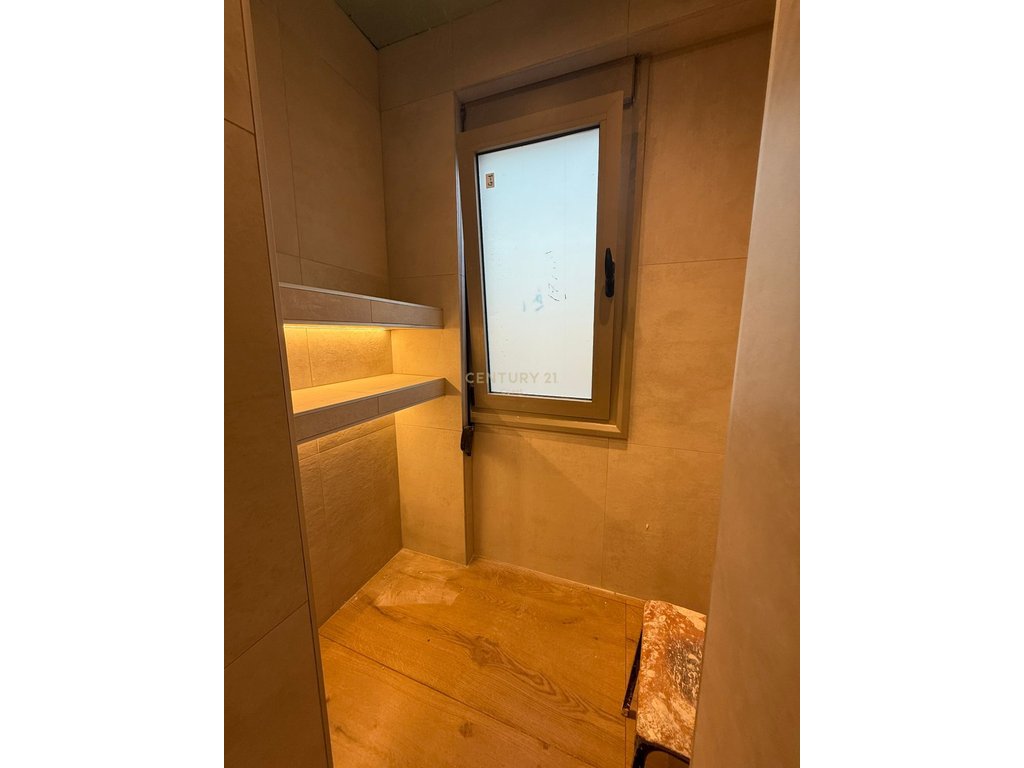 Appartement à vendre 2+1 – Quartier '24 Maj' (6)