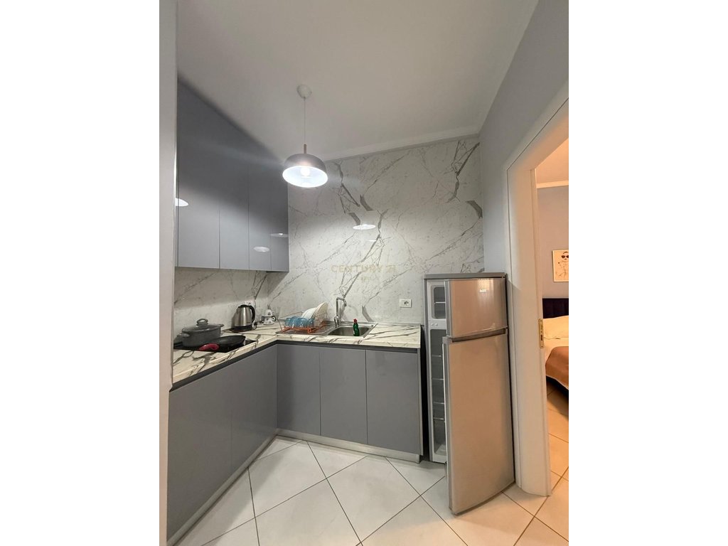Appartement 1+1 à vendre à uji i ftohtë – Près des vilave qeveritare (2)