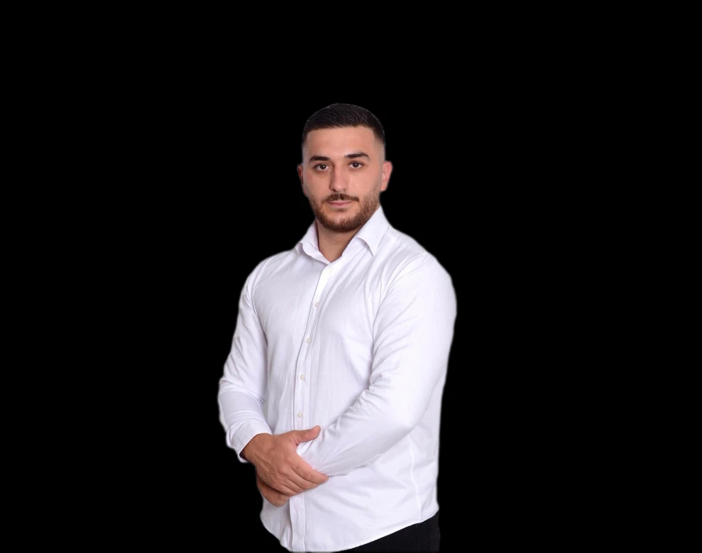 Apartament 1+1 per shitje ne kinostudio !